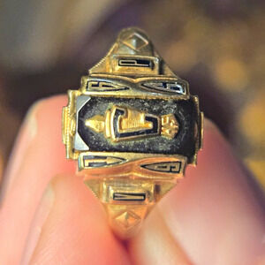 Vintage 1966 Jostens 10K Gold Class Ring Size 7 Black Stone C Torch 3.7g